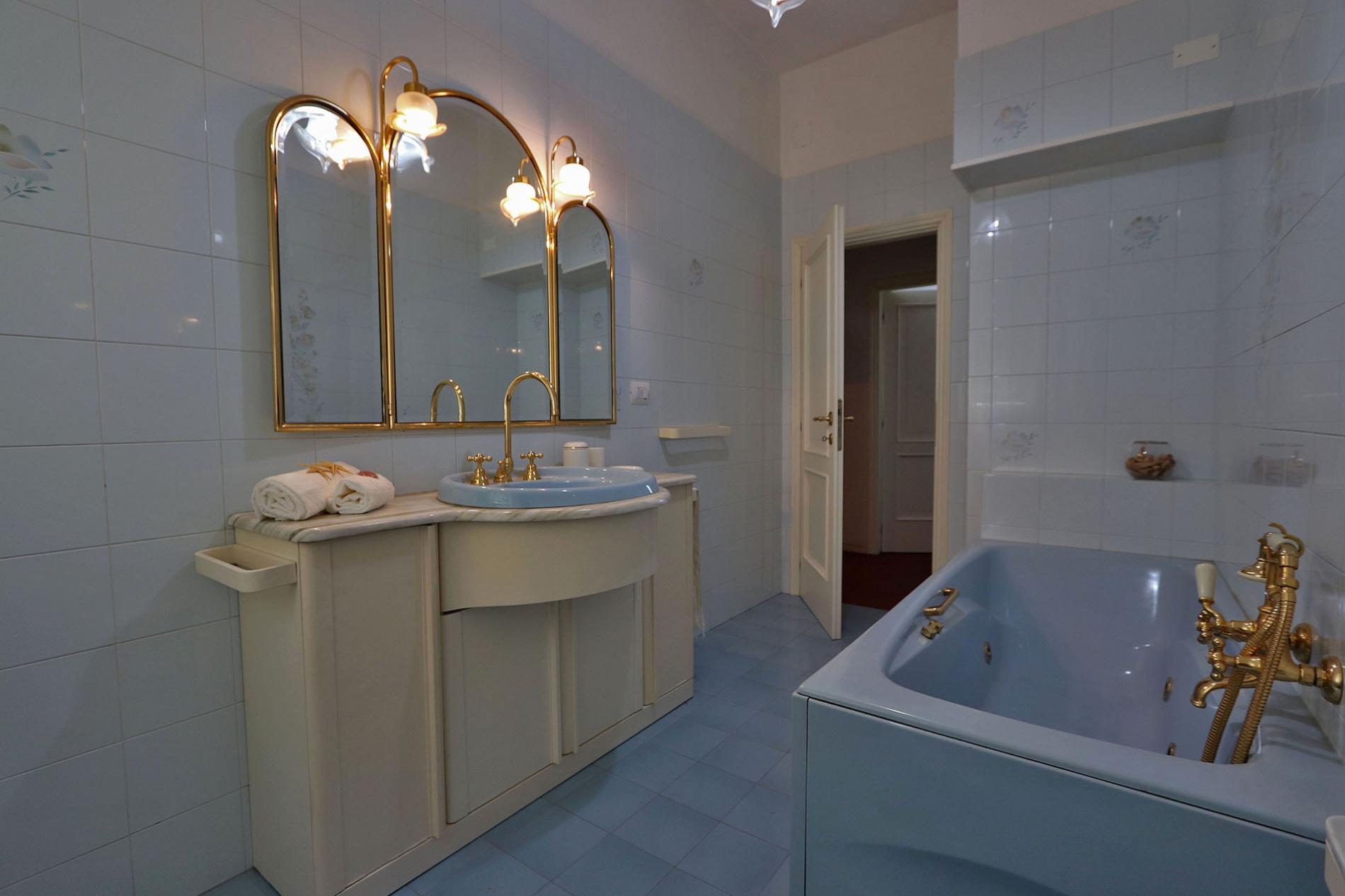 httpssecure.365villas.comgetimageuploadsconfigalessandrapropertygallery13420190822_025744jpg-1