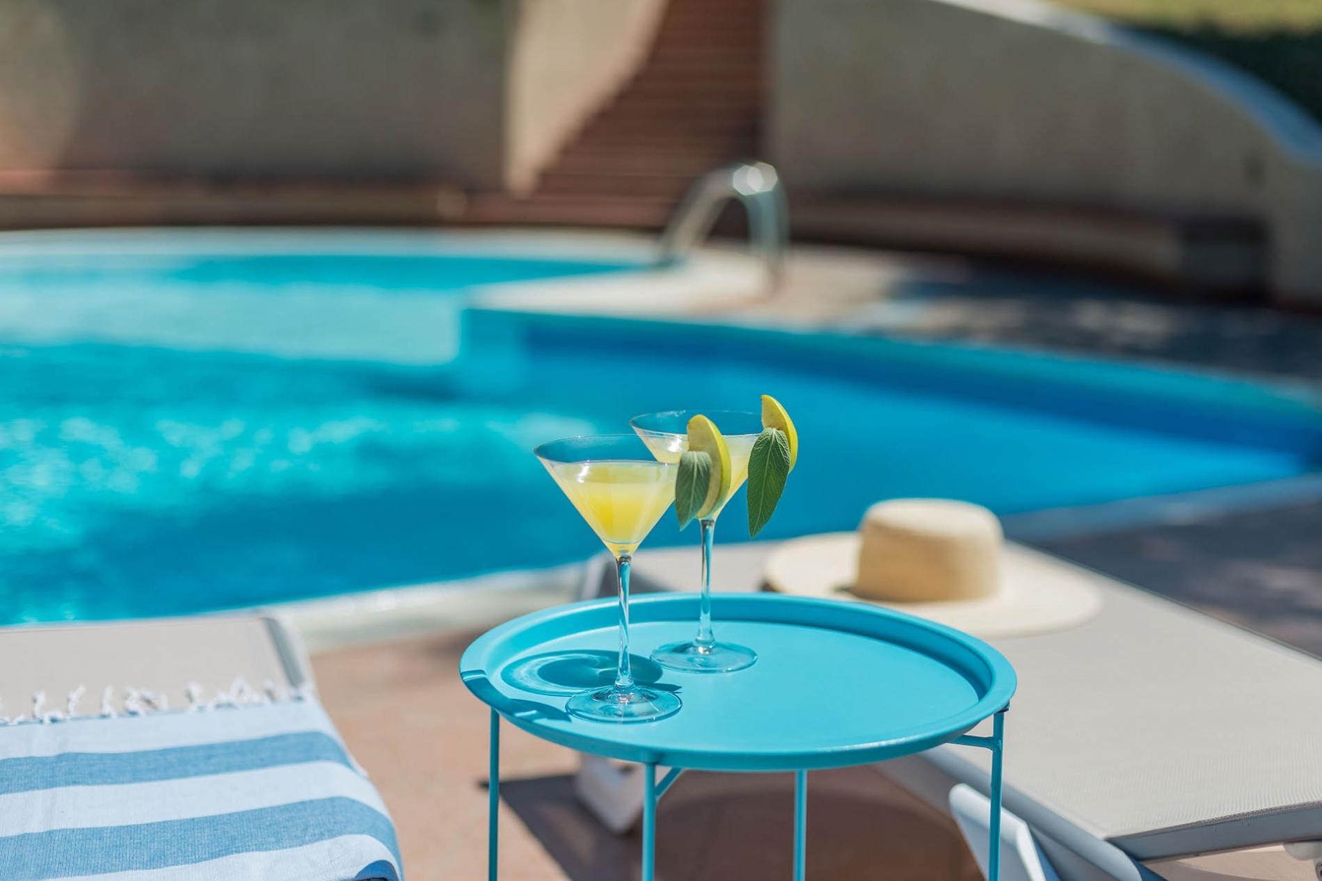 httpssecure.365villas.comgetimageuploadsconfigalessandrapropertygallery13420210701_133416jpg-2