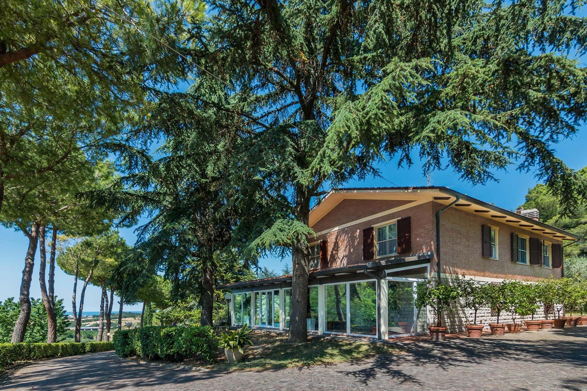 httpssecure.365villas.comgetimageuploadsconfigalessandrapropertygallery13420210701_133443jpg-1