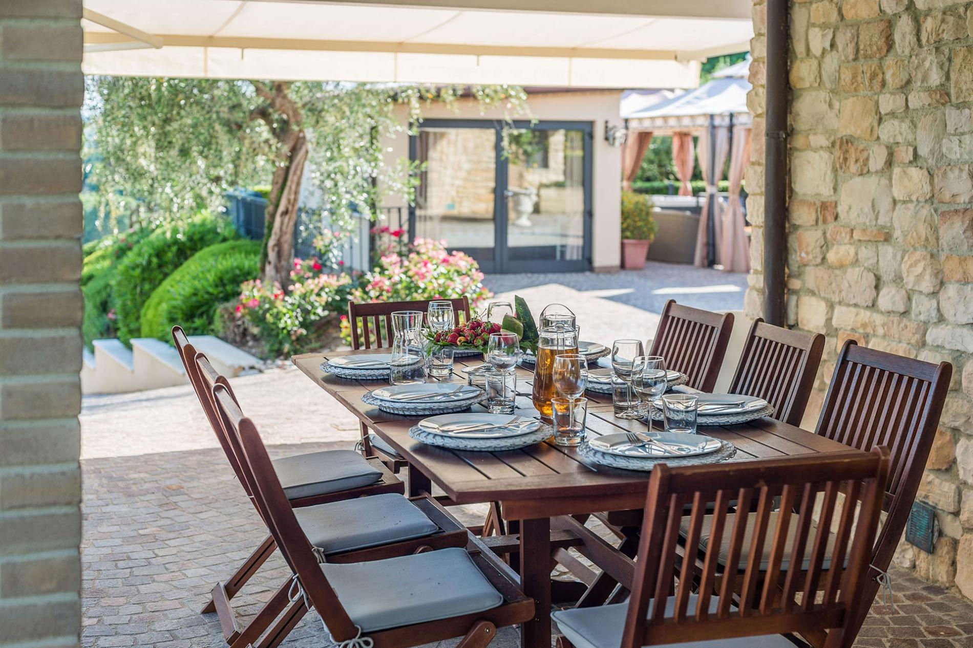 httpssecure.365villas.comgetimageuploadsconfigalessandrapropertygallery1420210810_043529jpg-4