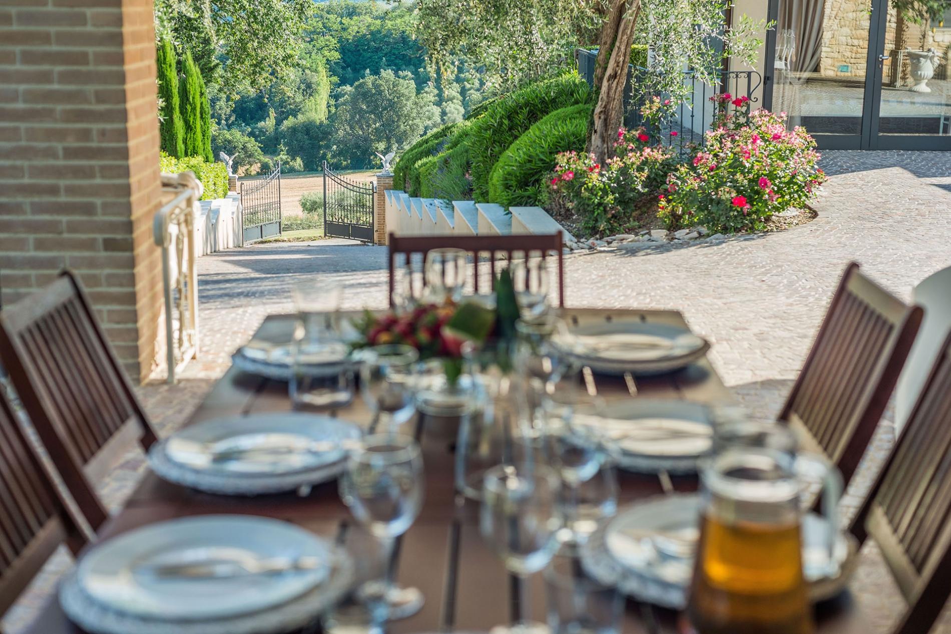 httpssecure.365villas.comgetimageuploadsconfigalessandrapropertygallery1420210810_043543jpg-9