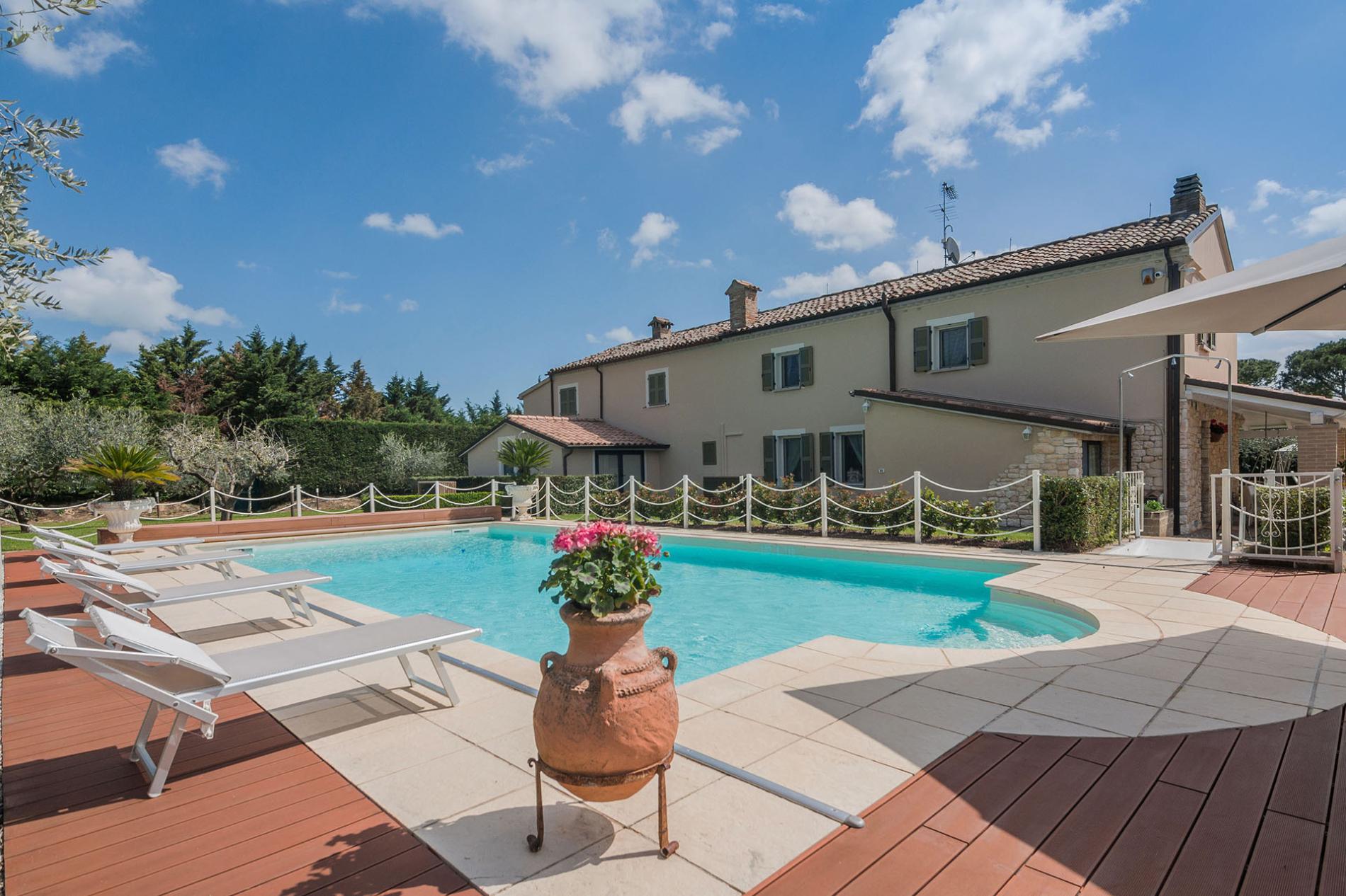 httpssecure.365villas.comgetimageuploadsconfigalessandrapropertygallery1420230612_053602jpg-7