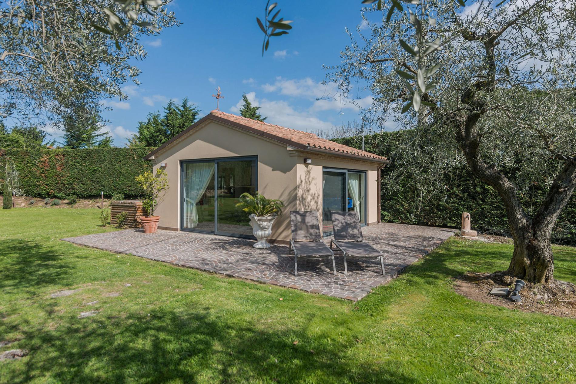 httpssecure.365villas.comgetimageuploadsconfigalessandrapropertygallery1420230612_053627jpg-4