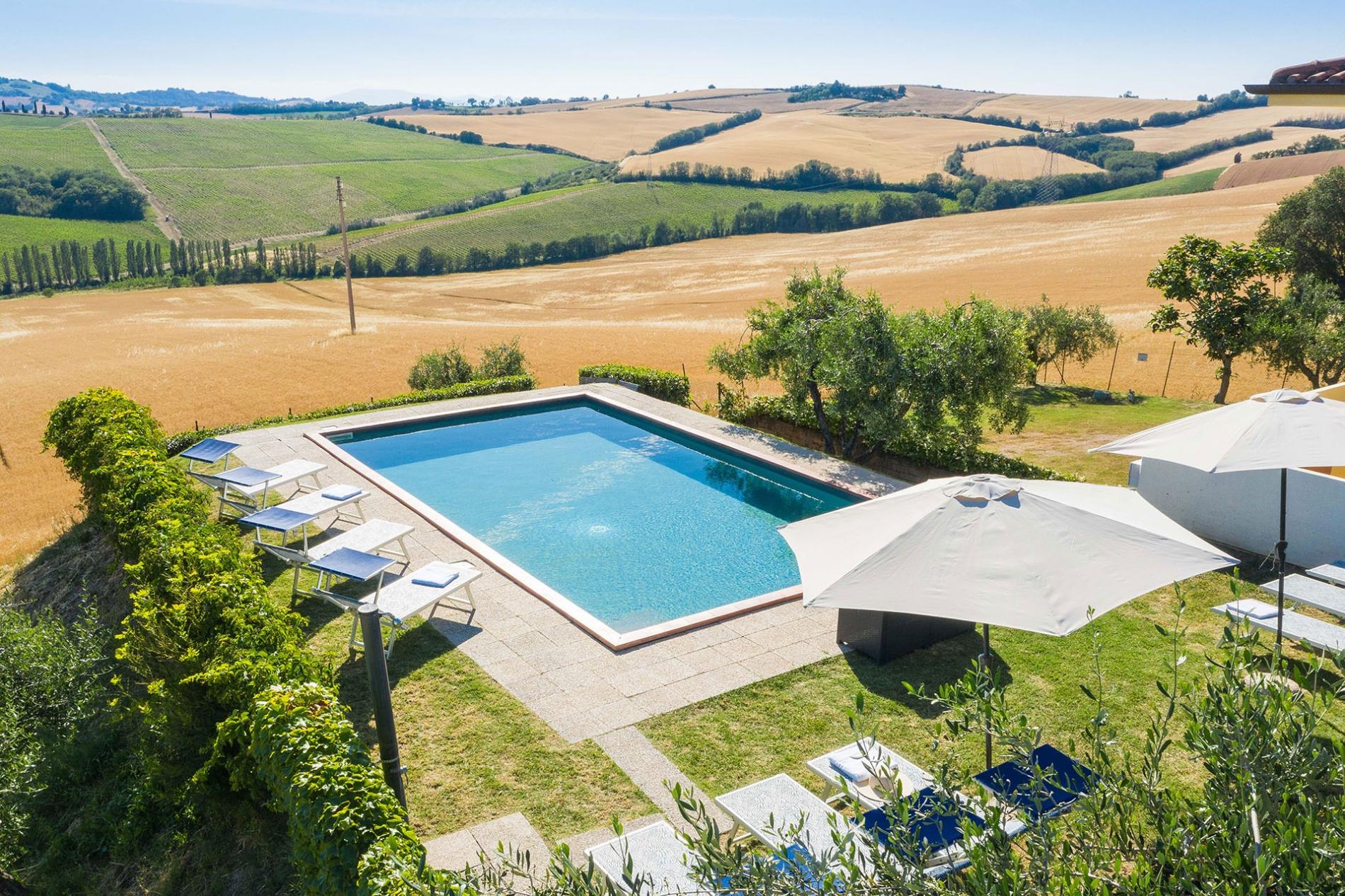 httpssecure.365villas.comgetimageuploadsconfigalessandrapropertygallery1520210818_024100jpg-3