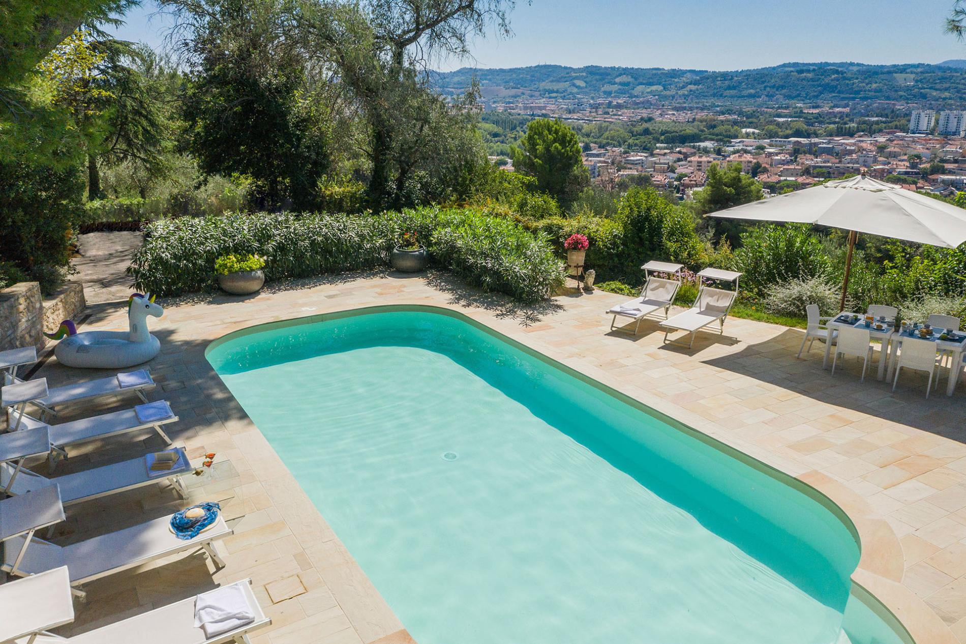 httpssecure.365villas.comgetimageuploadsconfigalessandrapropertygallery19920221003_070350jpg-1