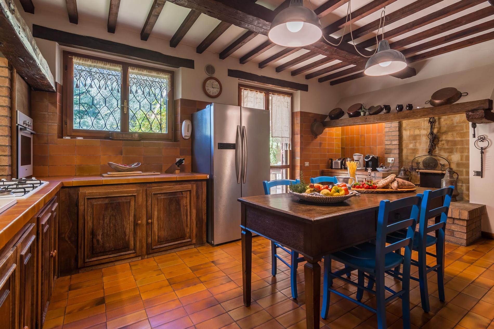 httpssecure.365villas.comgetimageuploadsconfigalessandrapropertygallery19920221003_070610jpg-1