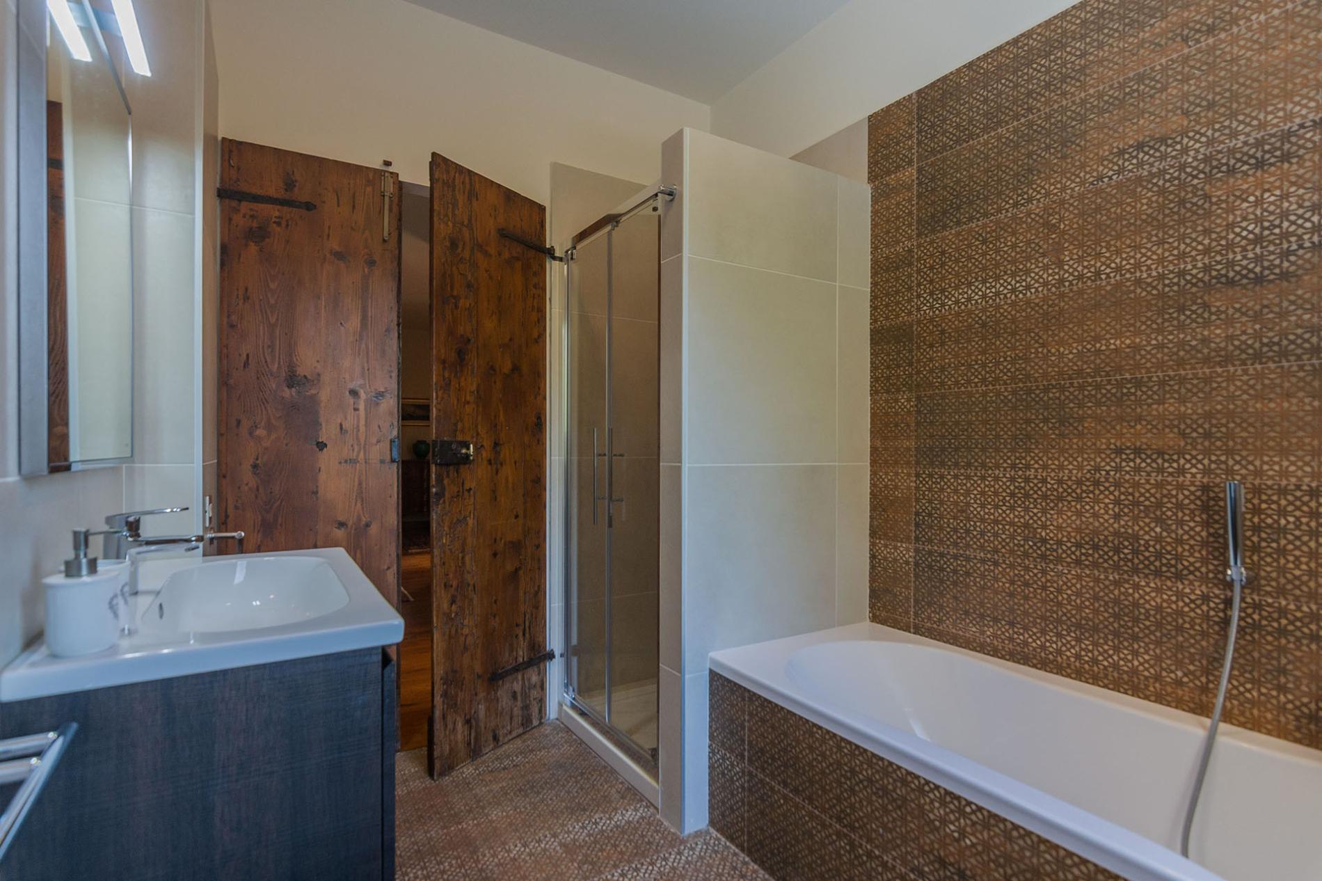 httpssecure.365villas.comgetimageuploadsconfigalessandrapropertygallery19920221003_070653jpg