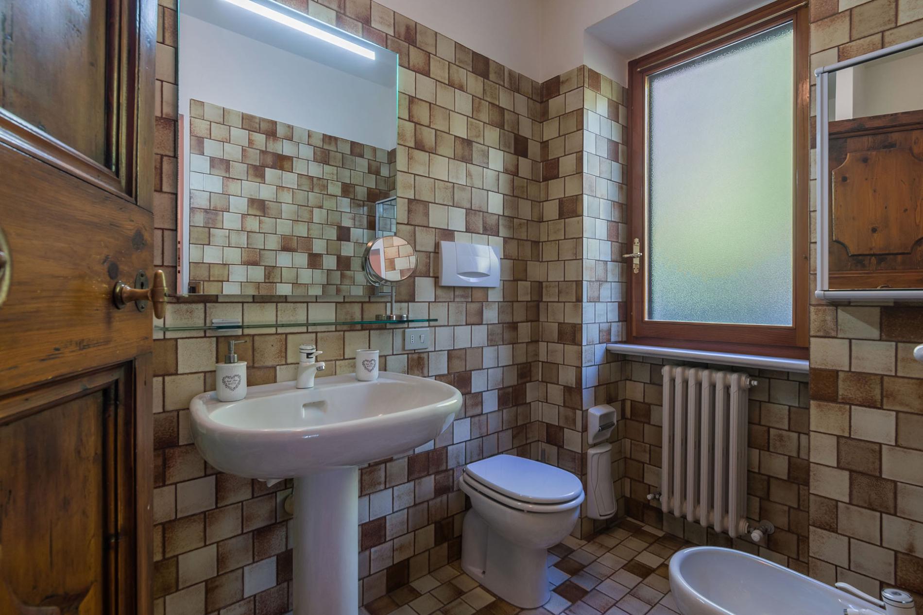 httpssecure.365villas.comgetimageuploadsconfigalessandrapropertygallery19920221003_070706jpg