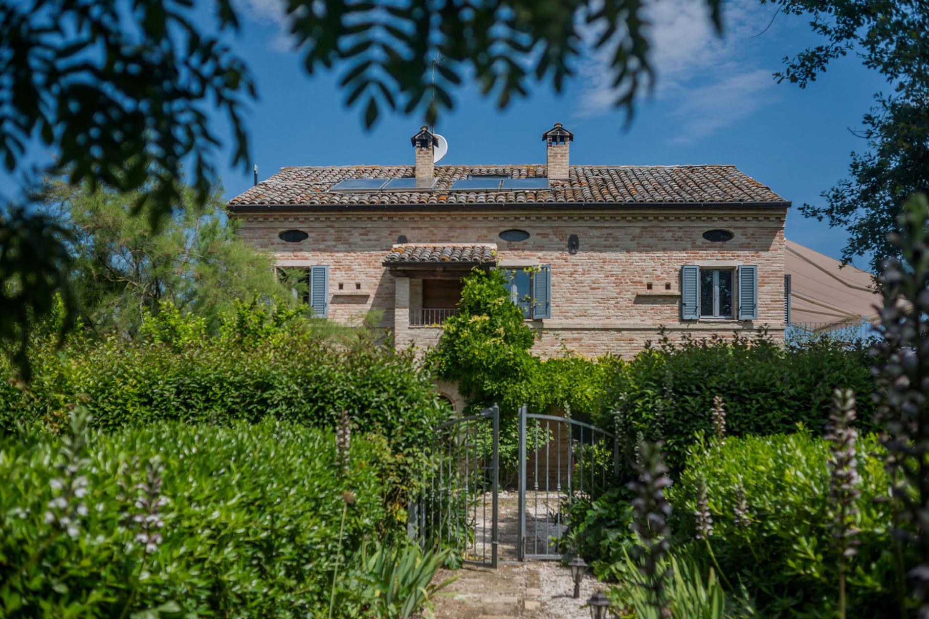 httpssecure.365villas.comgetimageuploadsconfigalessandrapropertygallery20620230707_081735_412jpg-3