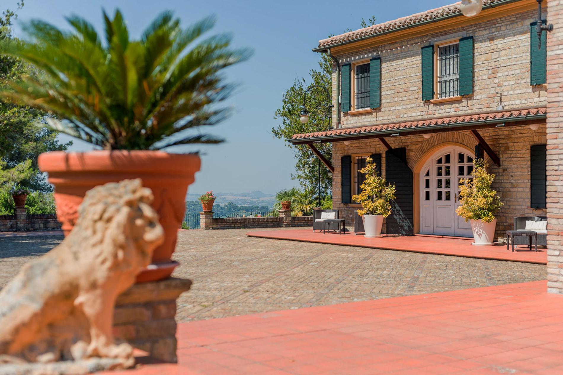 httpssecure.365villas.comgetimageuploadsconfigalessandrapropertygallery21220230920_053443_5753jpg-2