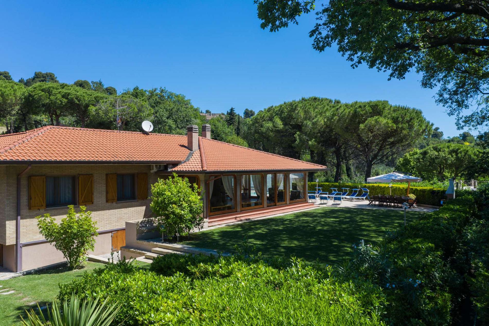 httpssecure.365villas.comgetimageuploadsconfigalessandrapropertygallery21620240617_060102_9815jpg