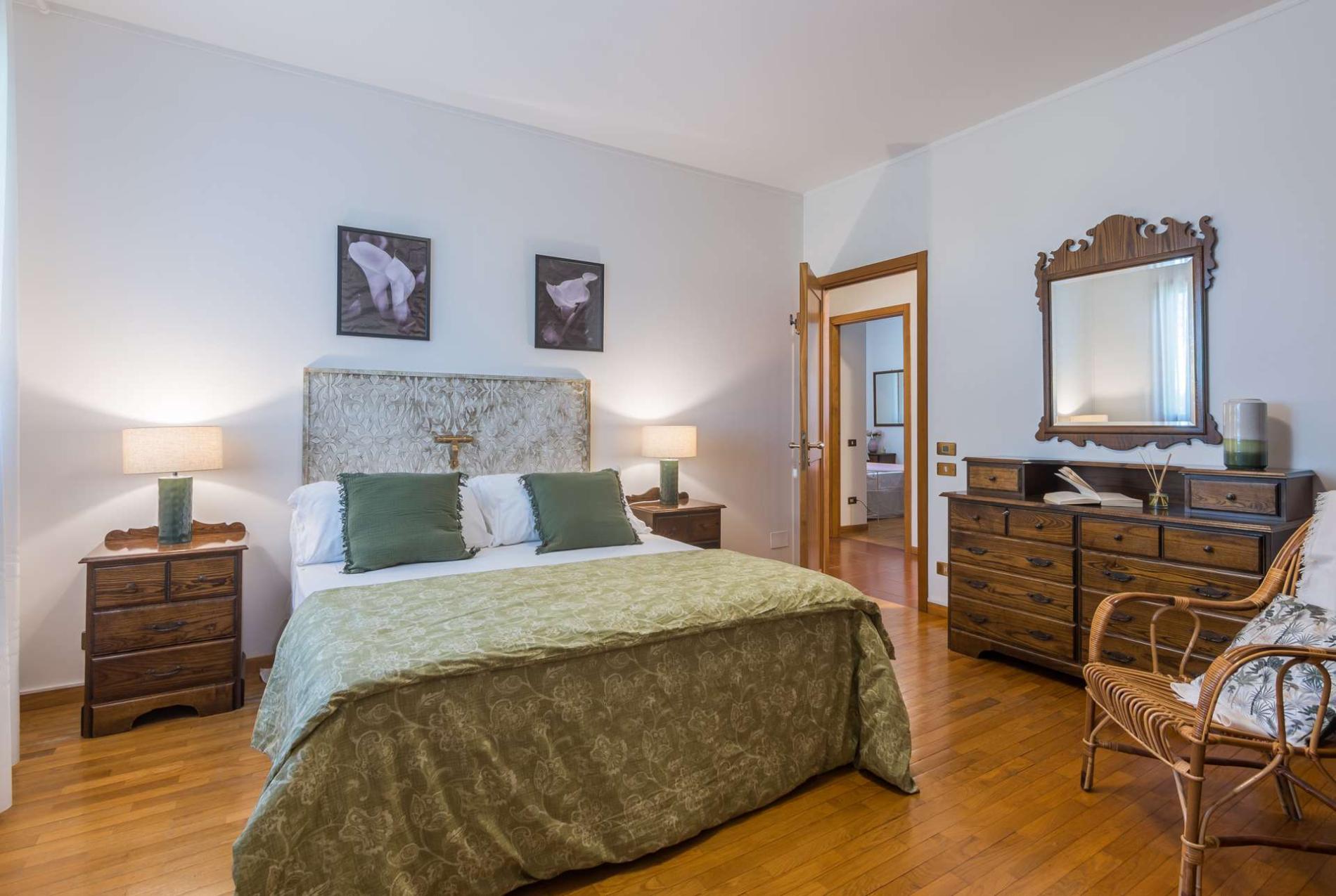 httpssecure.365villas.comgetimageuploadsconfigalessandrapropertygallery21620240617_060111_5491jpg