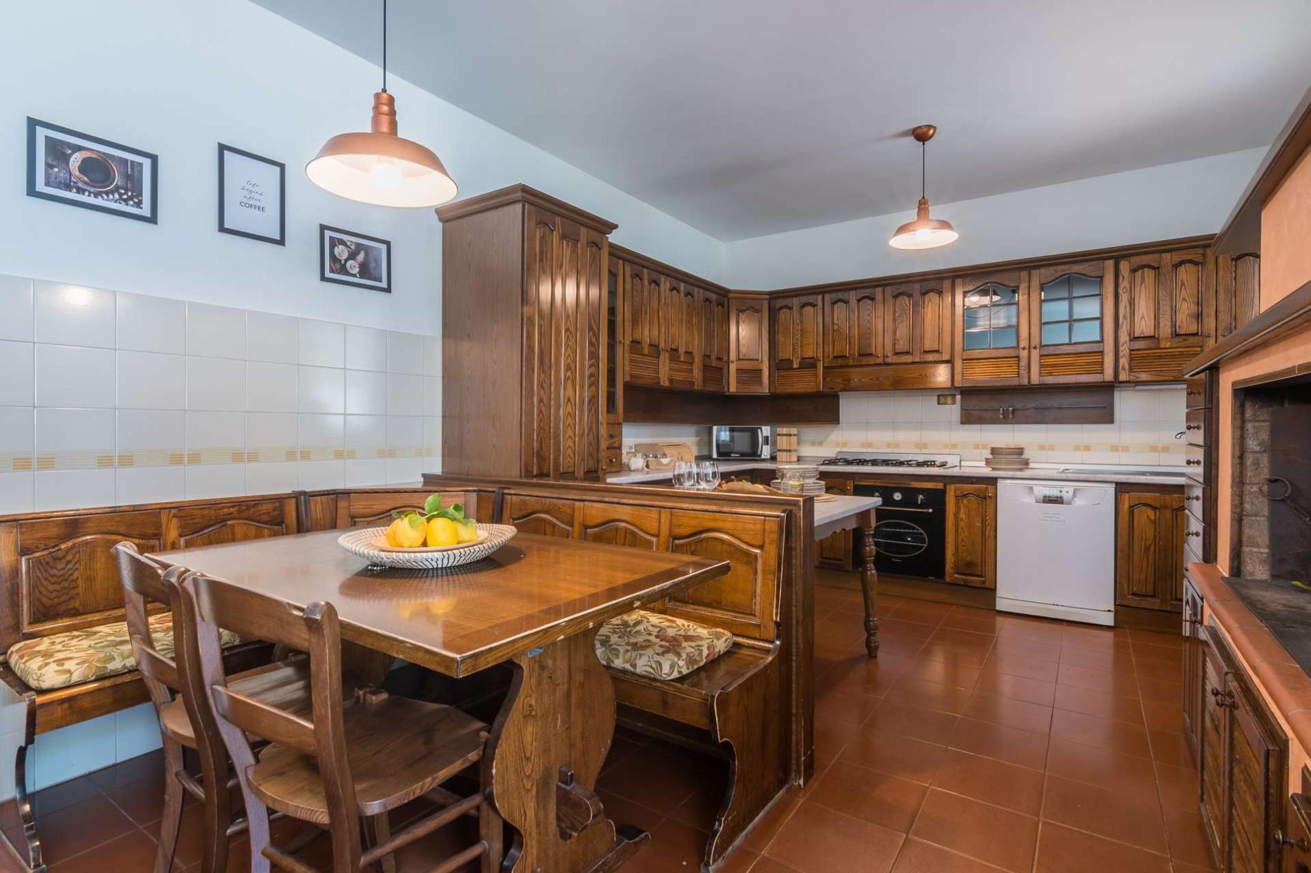 httpssecure.365villas.comgetimageuploadsconfigalessandrapropertygallery21620240617_060136_8848jpg