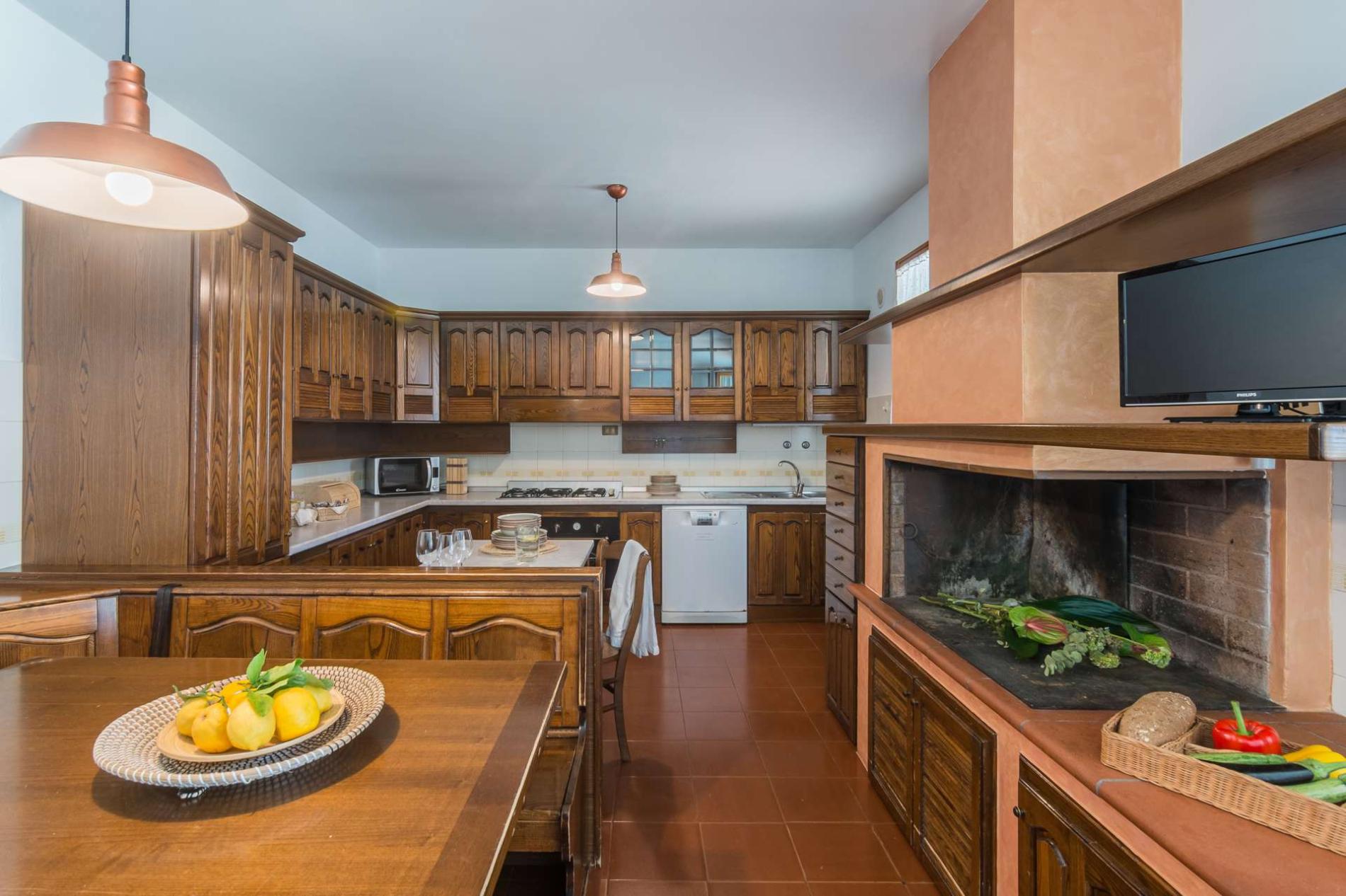 httpssecure.365villas.comgetimageuploadsconfigalessandrapropertygallery21620240617_060138_2987jpg