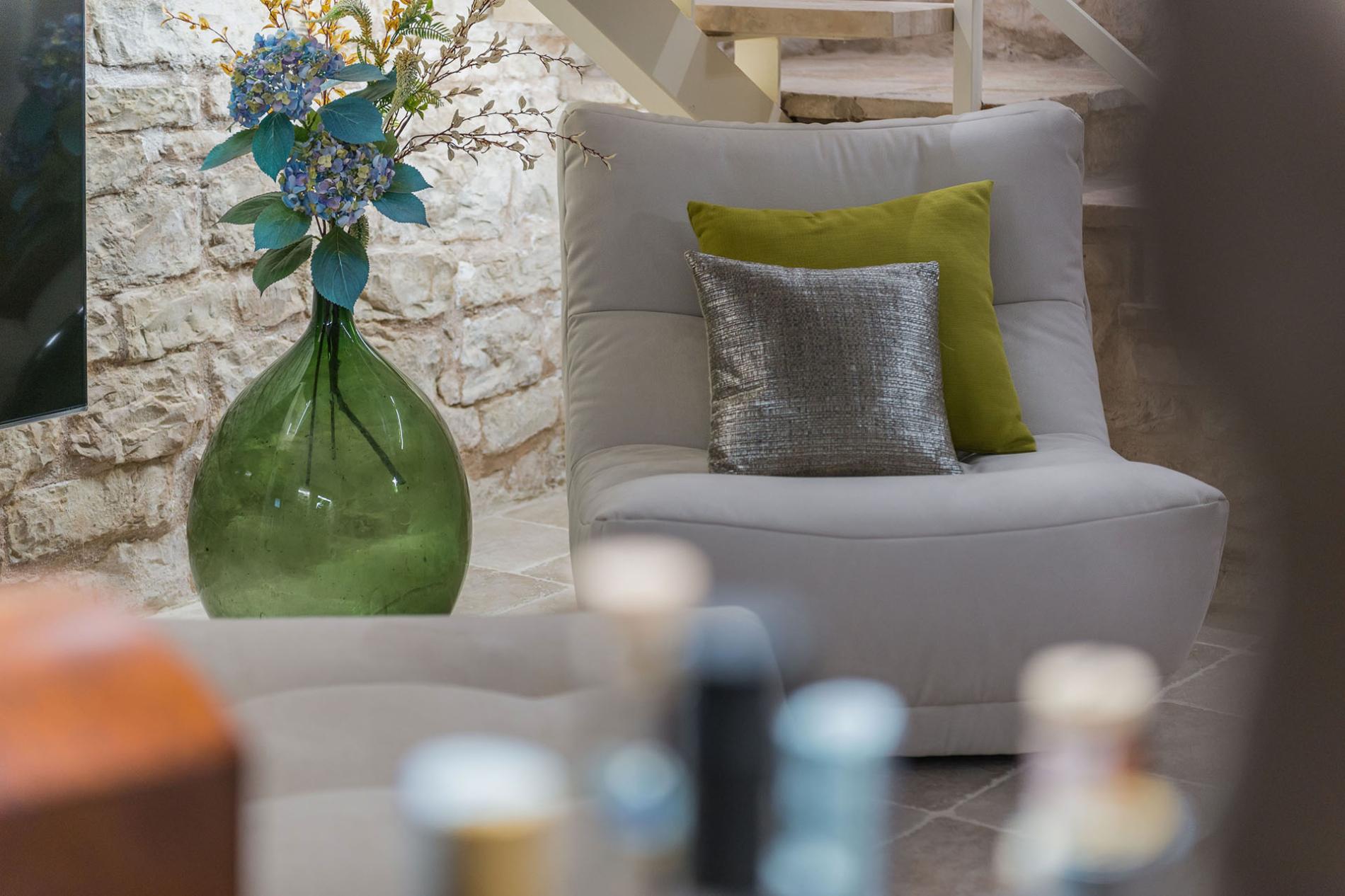 httpssecure.365villas.comgetimageuploadsconfigalessandrapropertygallery22620241024_040336_8220jpg-8