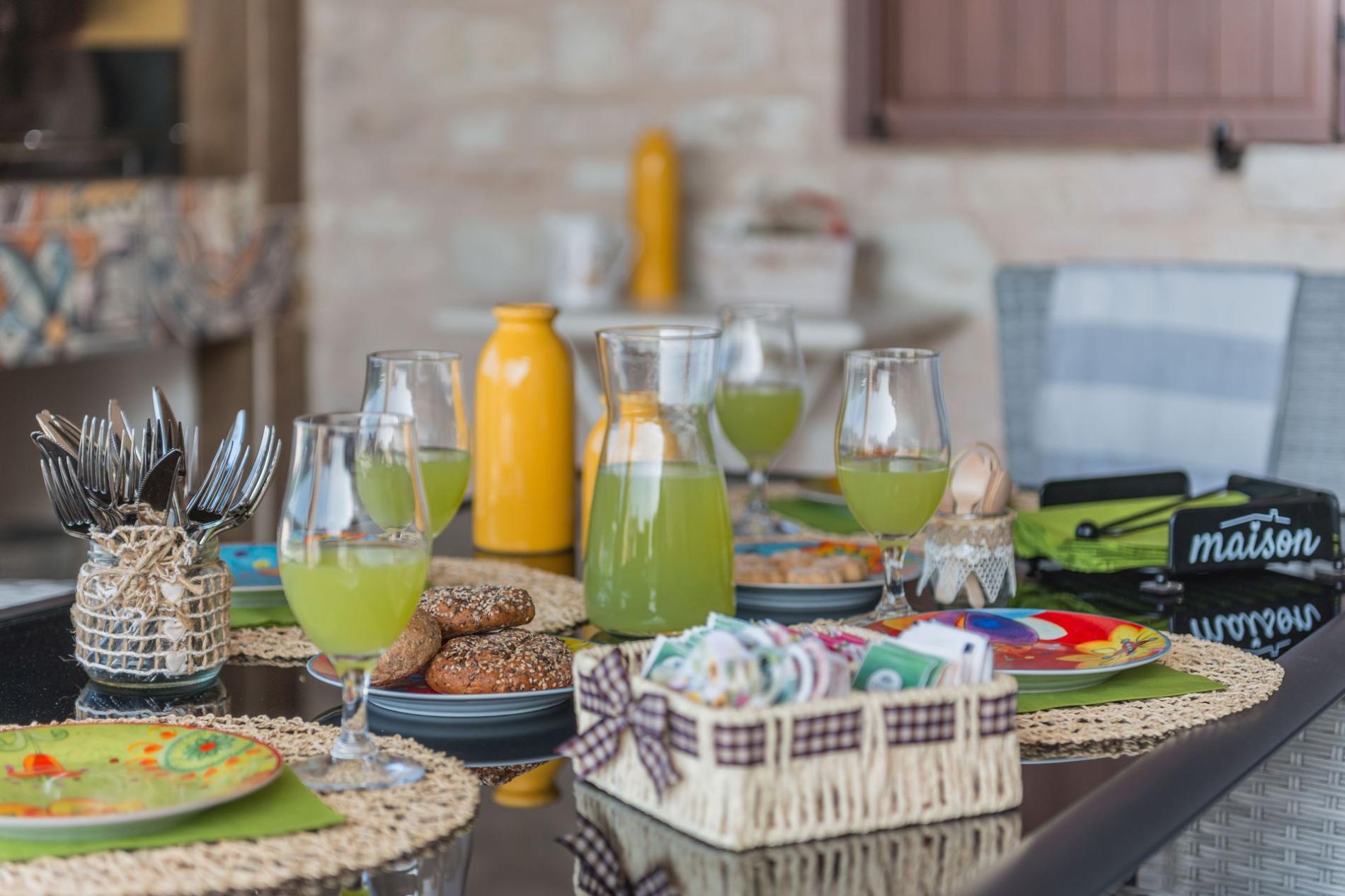 httpssecure.365villas.comgetimageuploadsconfigalessandrapropertygallery22620250620_085416_1564jpg