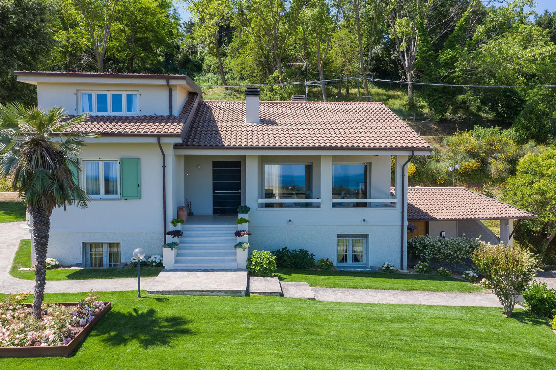 httpssecure.365villas.comgetimageuploadsconfigalessandrapropertygallery22720250626_132412_3121jpg