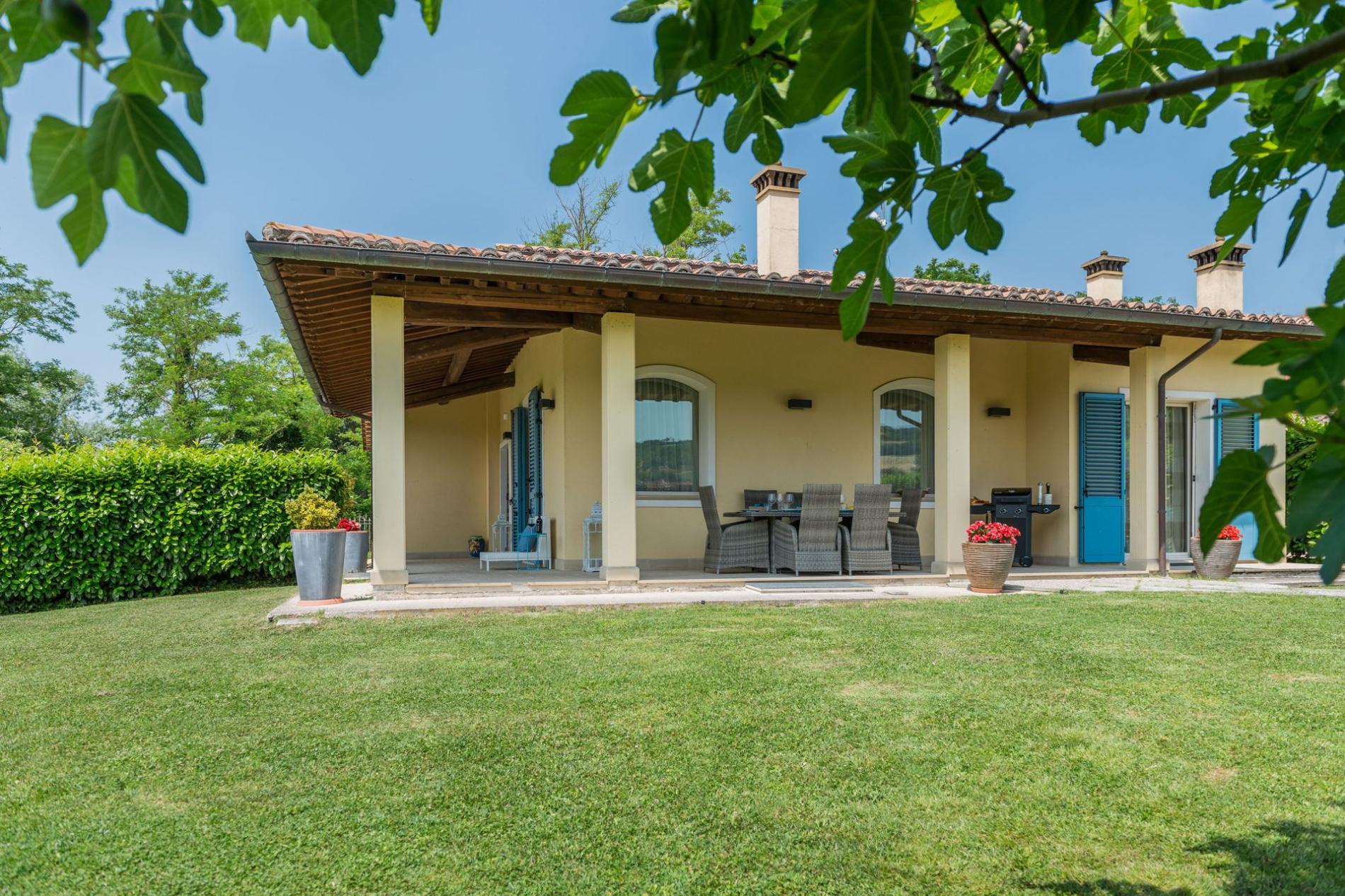 httpssecure.365villas.comgetimageuploadsconfigalessandrapropertygallery22820250807_021548_1300jpg-3