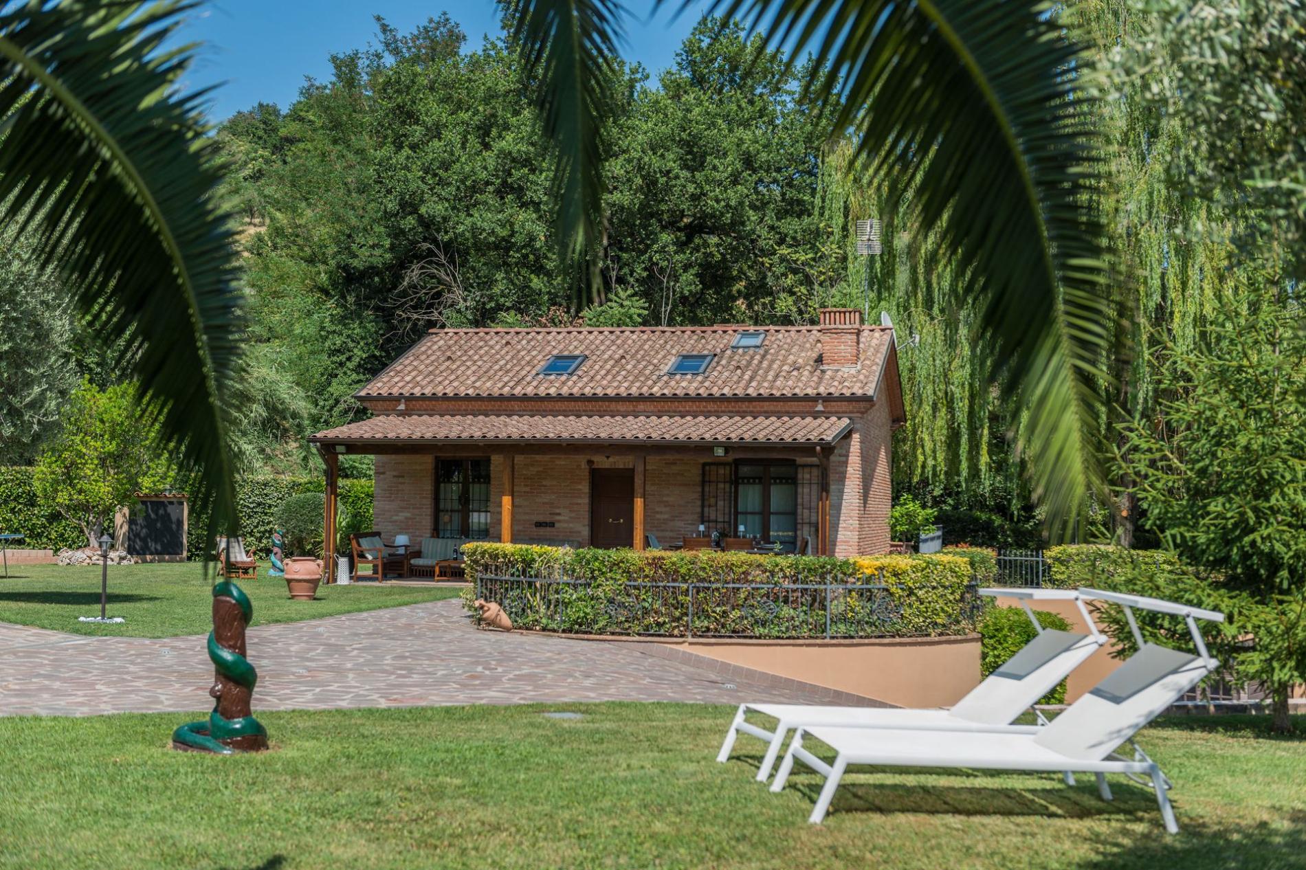 httpssecure.365villas.comgetimageuploadsconfigalessandrapropertygallery23020250705_053042_863jpg