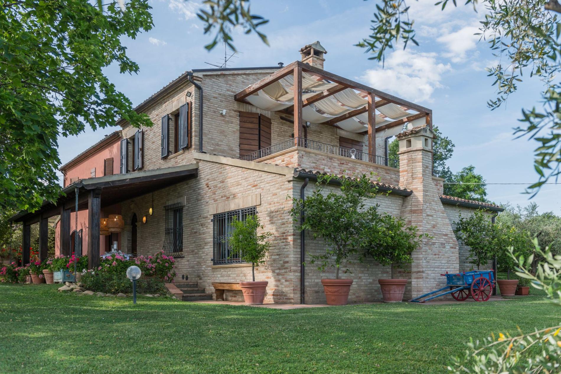 httpssecure.365villas.comgetimageuploadsconfigalessandrapropertygallery23120250729_052854_4281jpg