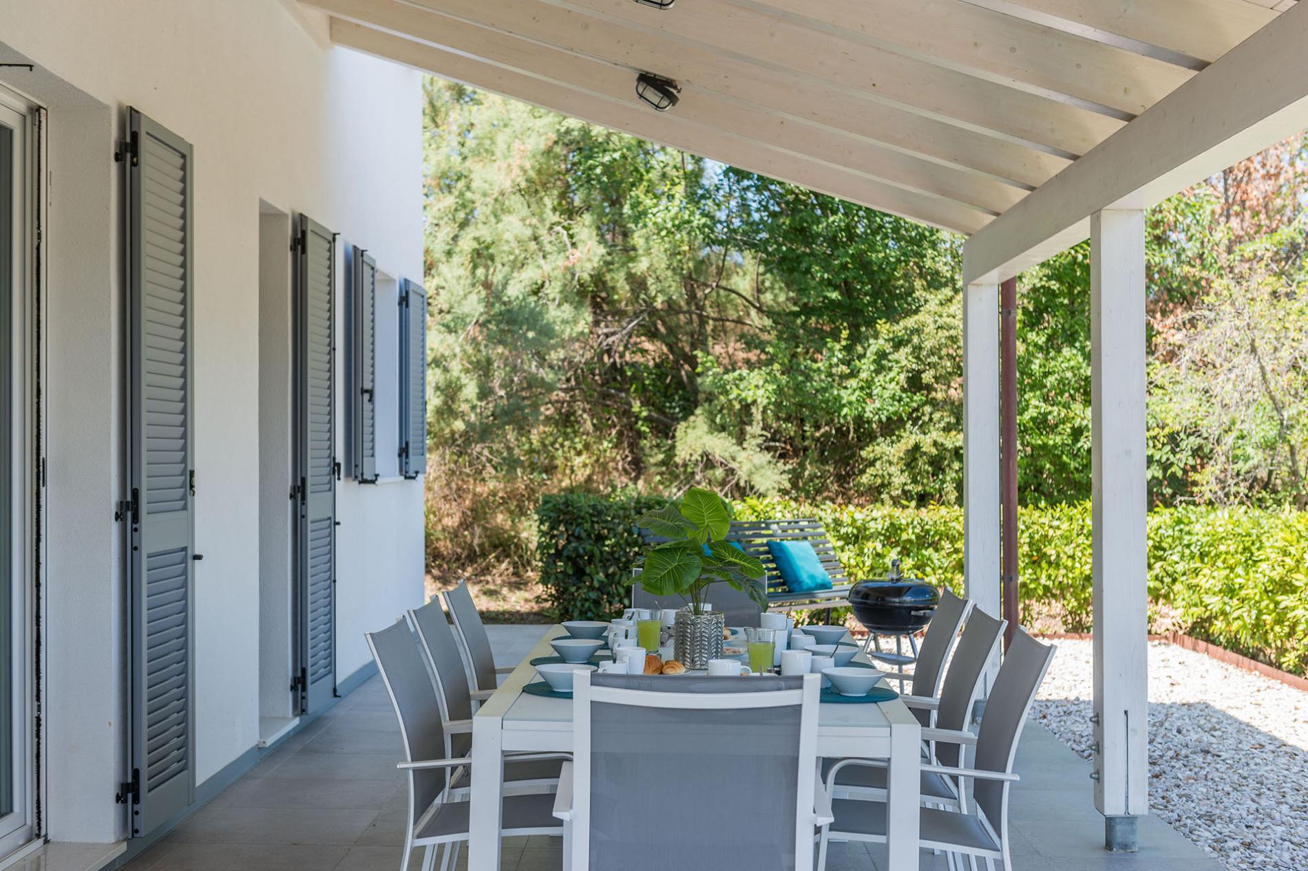 httpssecure.365villas.comgetimageuploadsconfigalessandrapropertygallery23320250819_033148_9114jpg