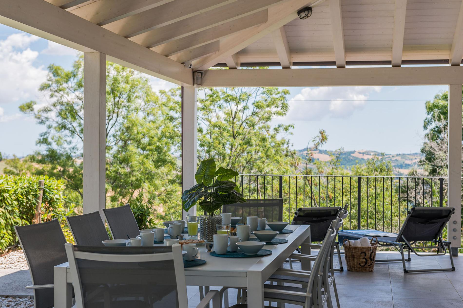 httpssecure.365villas.comgetimageuploadsconfigalessandrapropertygallery23320250819_033157_4414jpg