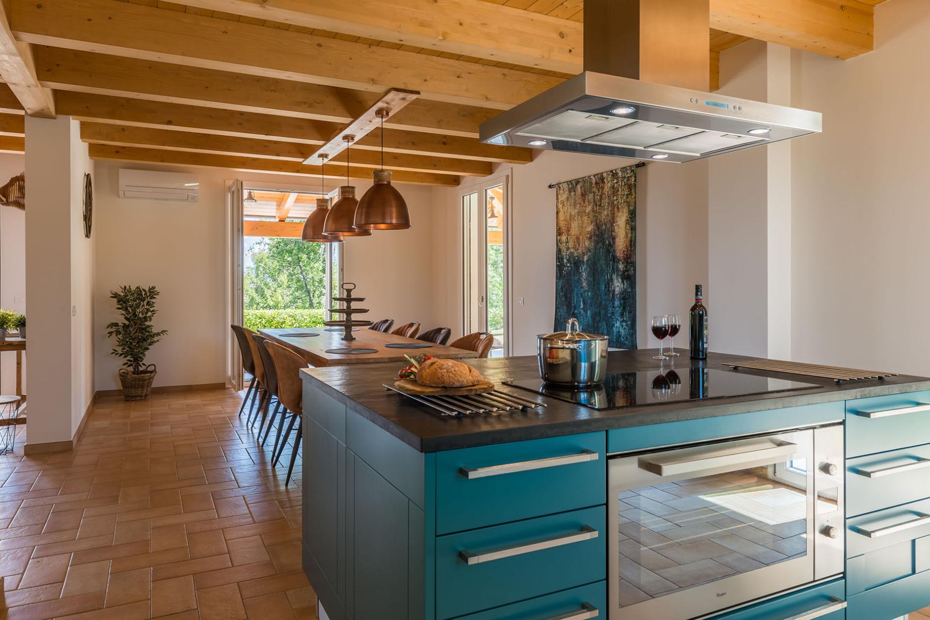 httpssecure.365villas.comgetimageuploadsconfigalessandrapropertygallery23320250819_033205_9681jpg