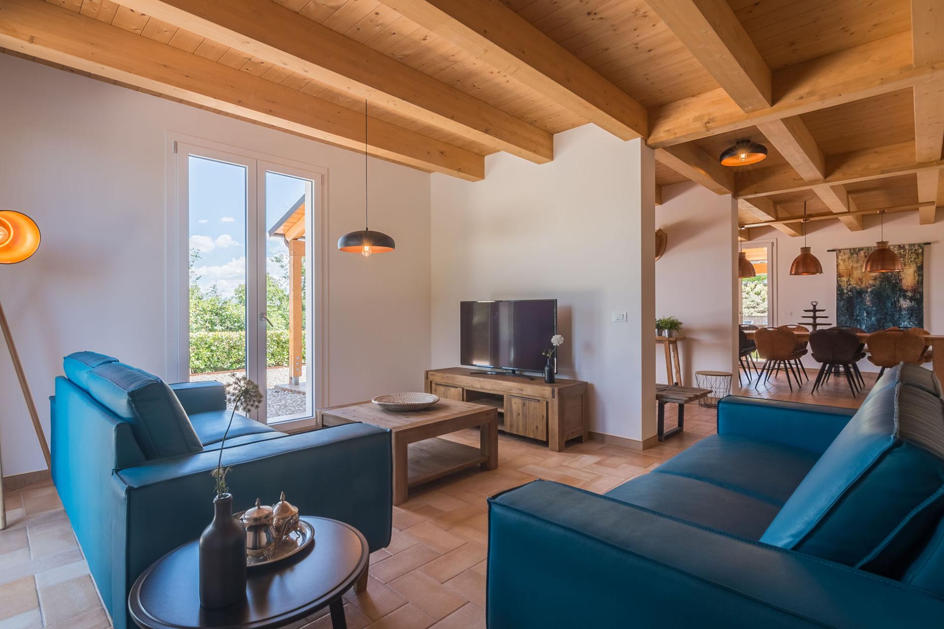 httpssecure.365villas.comgetimageuploadsconfigalessandrapropertygallery23320250819_033210_4368jpg