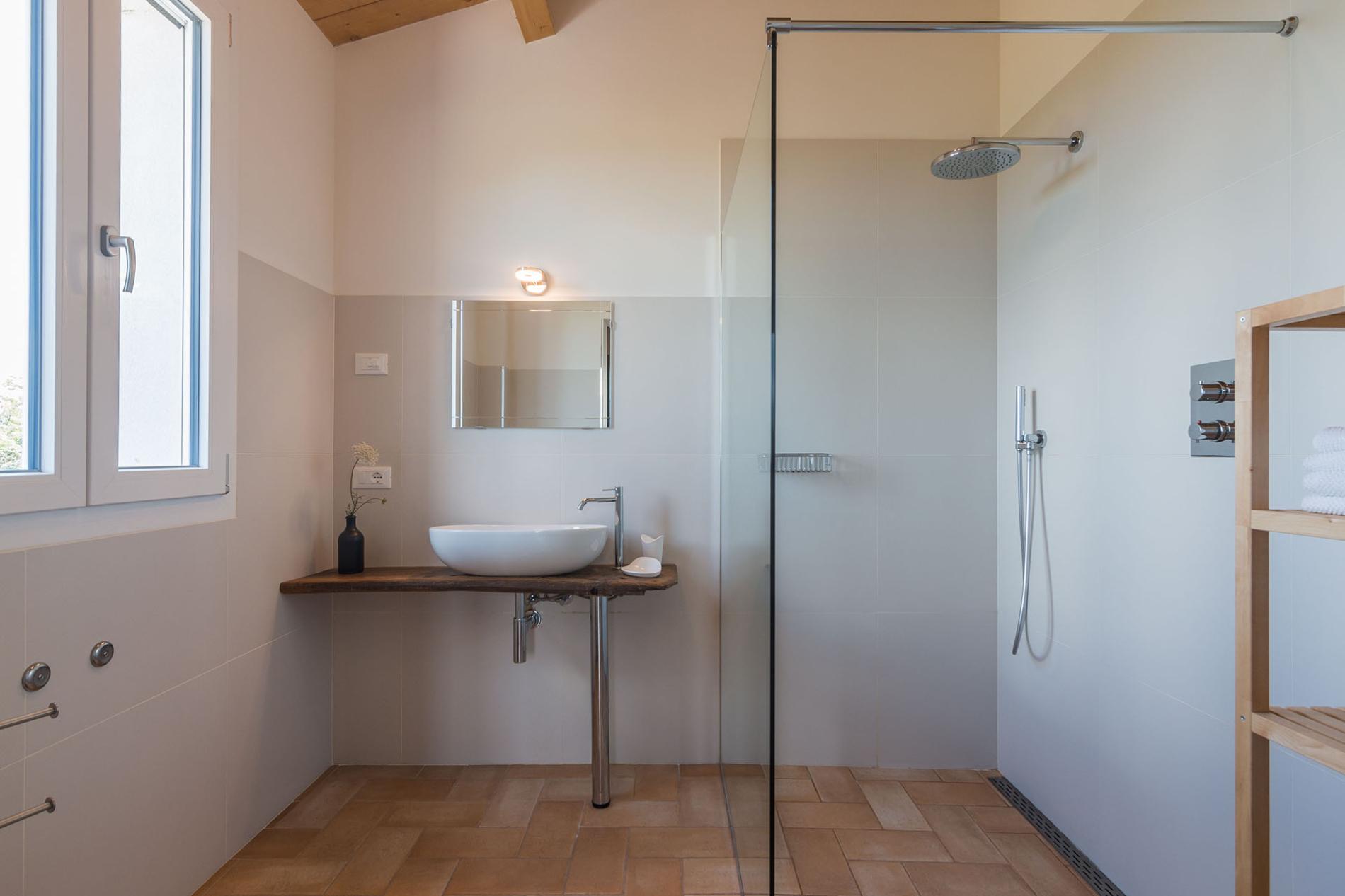 httpssecure.365villas.comgetimageuploadsconfigalessandrapropertygallery23320250819_033219_1505jpg