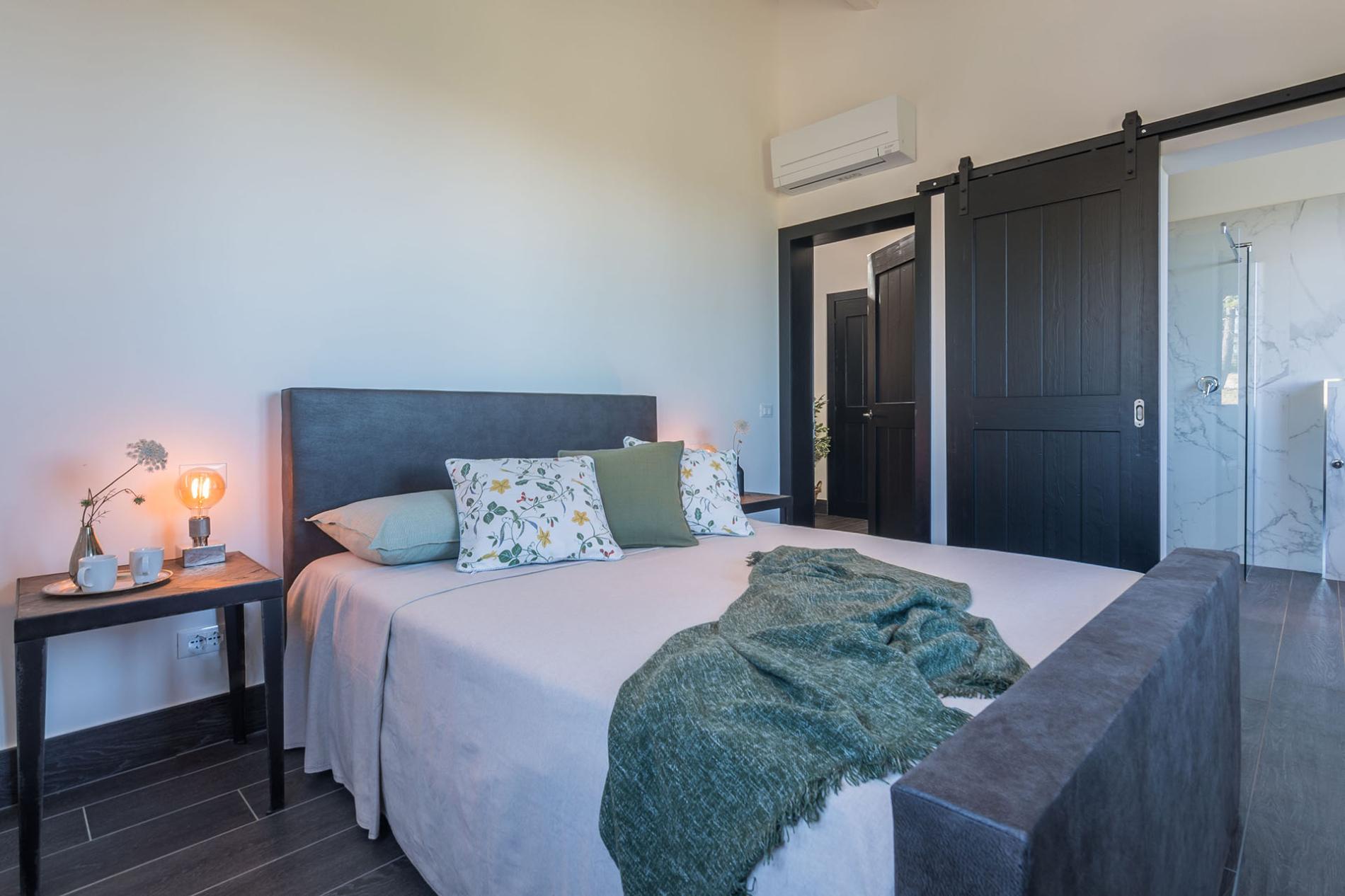 httpssecure.365villas.comgetimageuploadsconfigalessandrapropertygallery23320250819_033234_593jpg