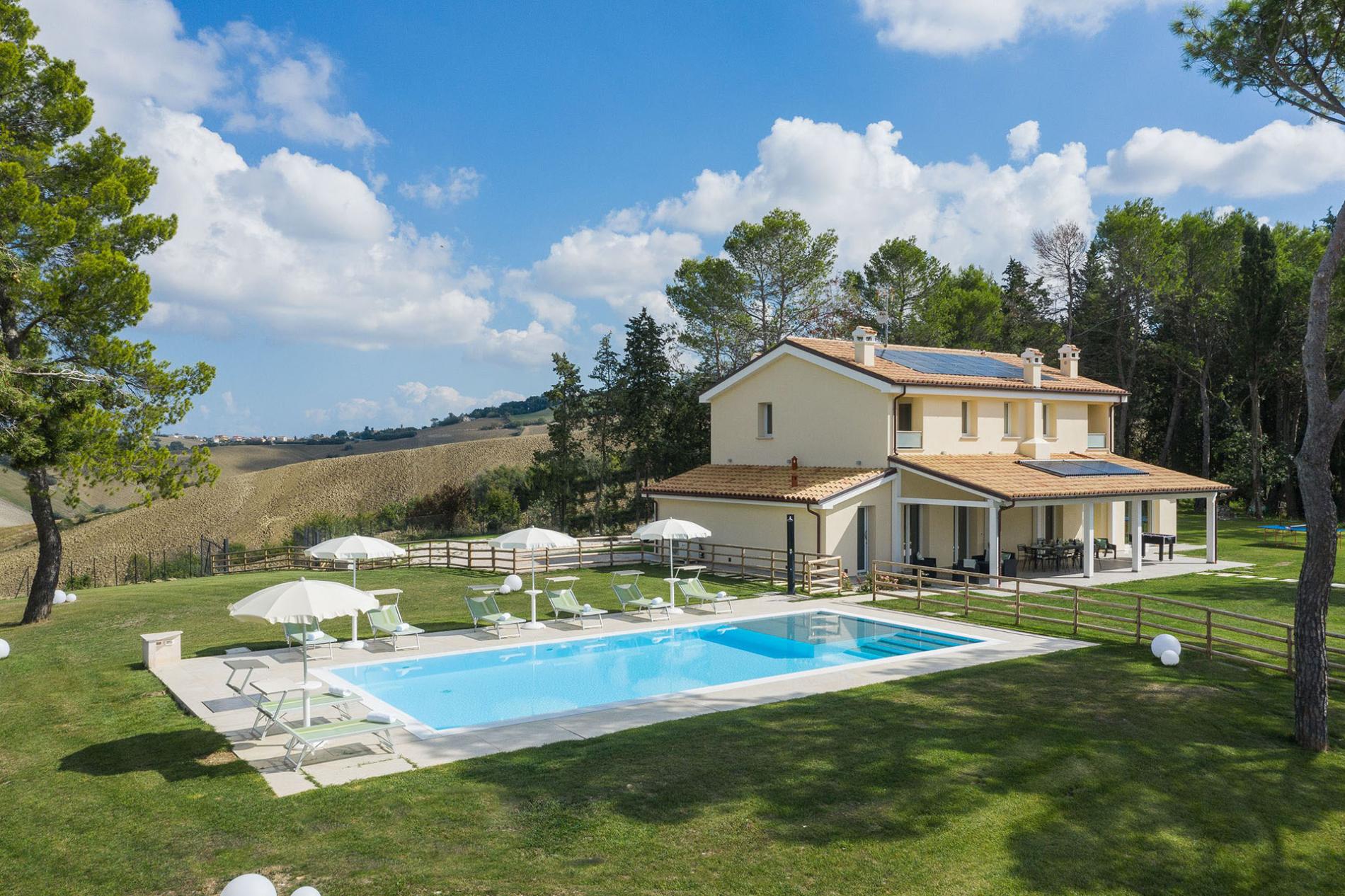 httpssecure.365villas.comgetimageuploadsconfigalessandrapropertygallery23420251009_002804_8894jpg-9