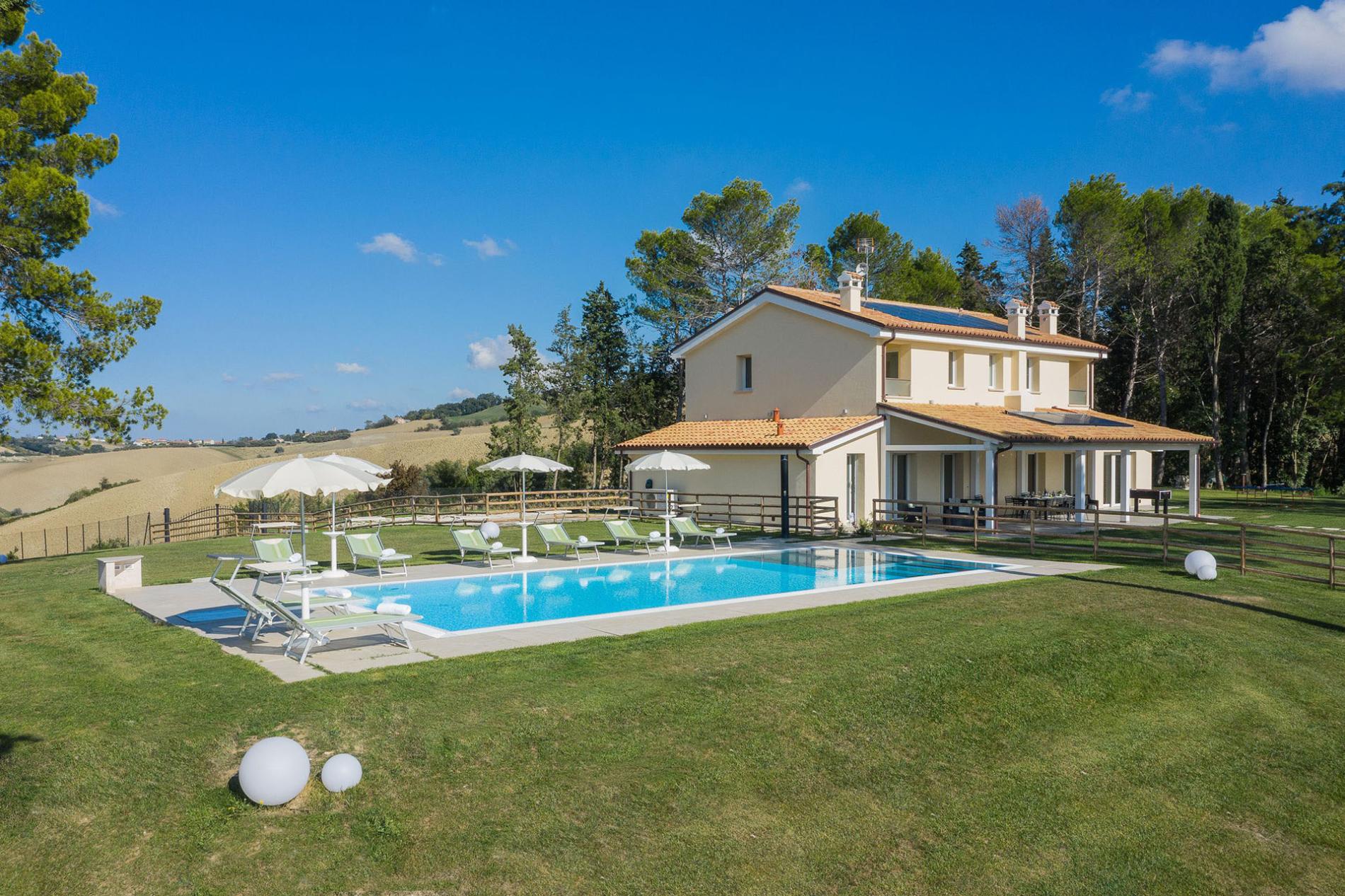 httpssecure.365villas.comgetimageuploadsconfigalessandrapropertygallery23420251009_002810_3992jpg-4