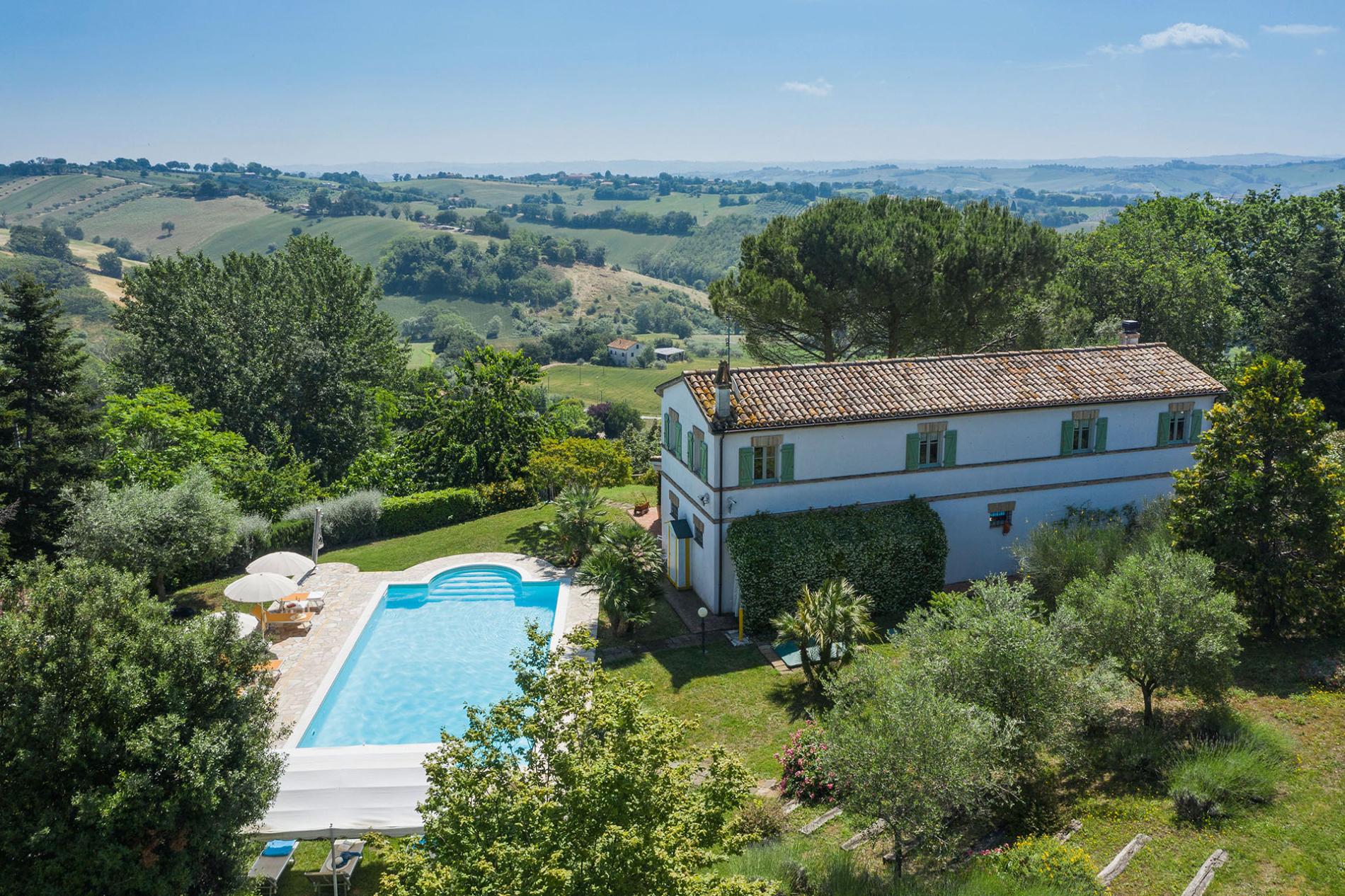 httpssecure.365villas.comgetimageuploadsconfigalessandrapropertygallery6120220701_022921jpg-4