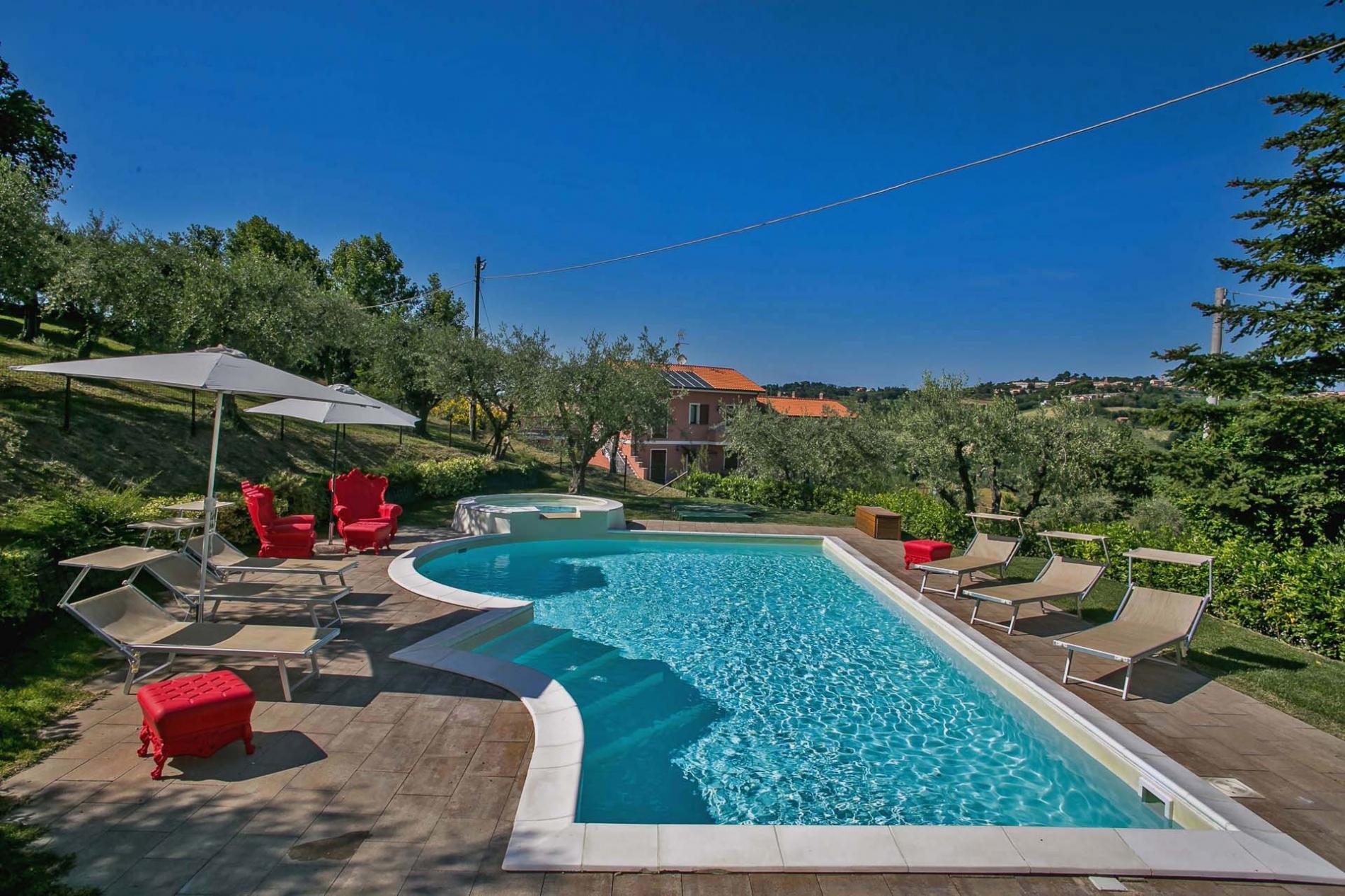 httpssecure.365villas.comgetimageuploadsconfigalessandrapropertygallery7220181115_030447jpg-40